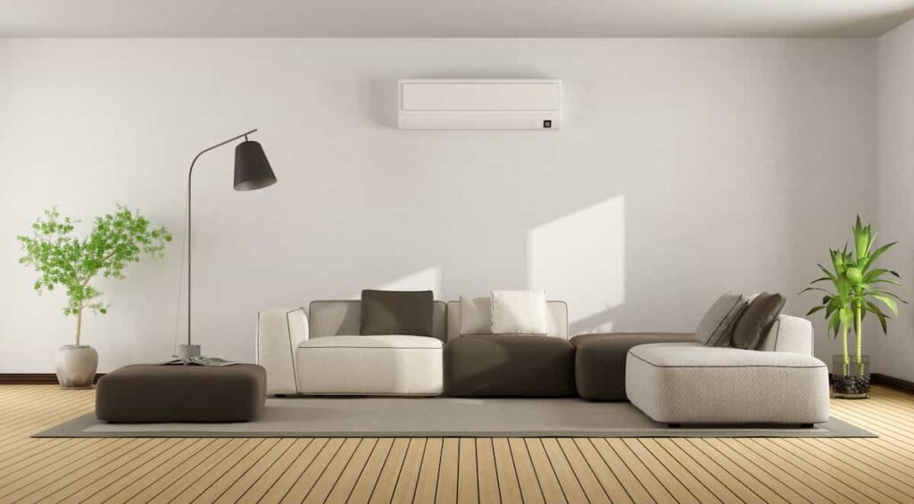 Sala de estar tranquila y cómoda con aire acondicionado
